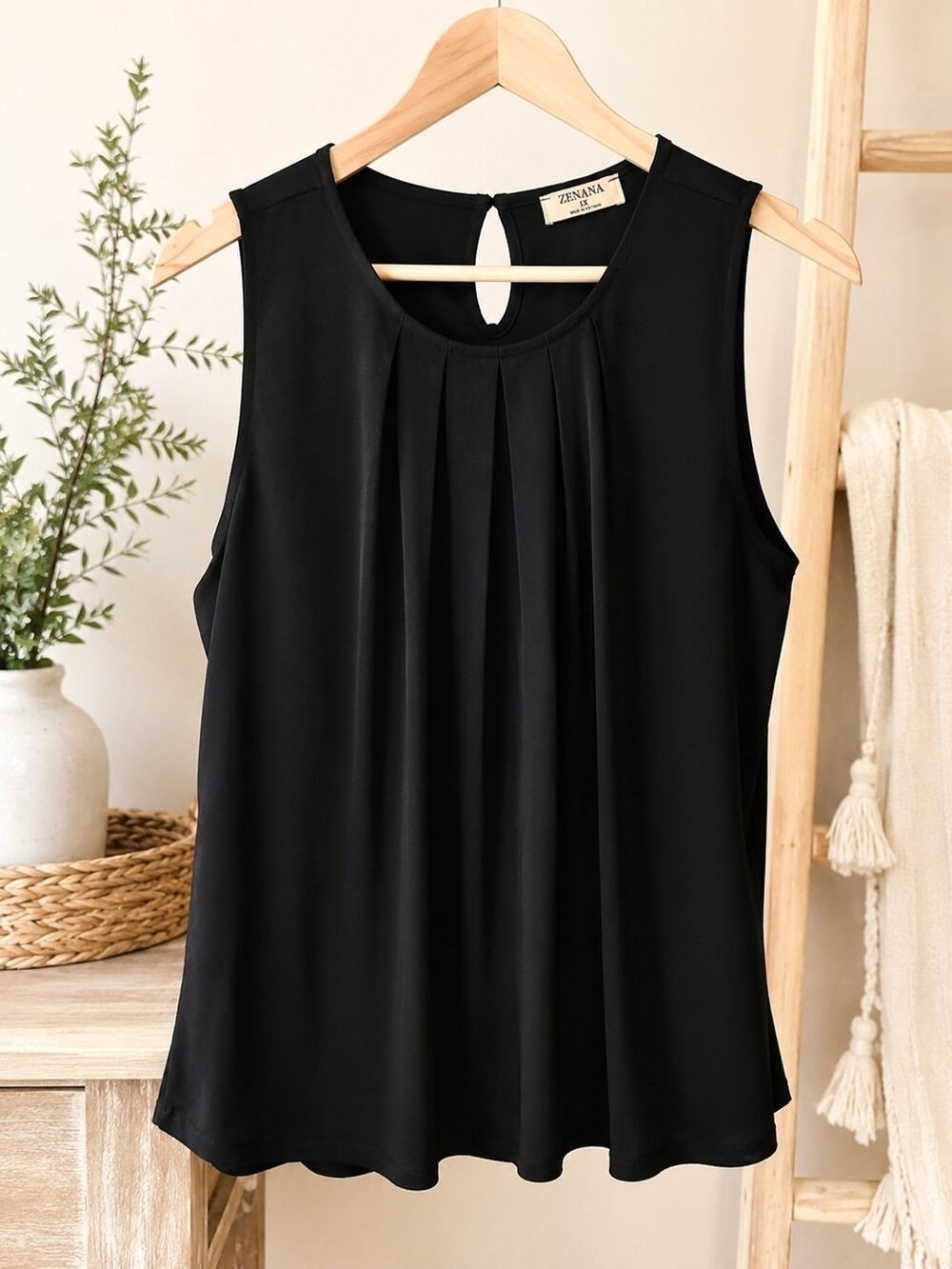 Zenana Outfitters 2XL Black Pleated Keyhole Sleeveless Camisole